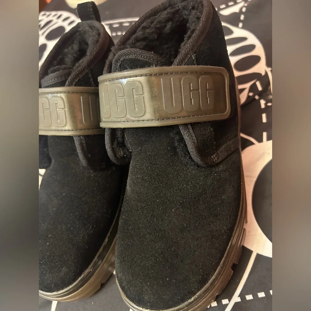UGG NEUMEL CLEAR PLATFORM ANKLE BOOTS -BLACK SUEDE -WOMEN’S Size 6 NWOT